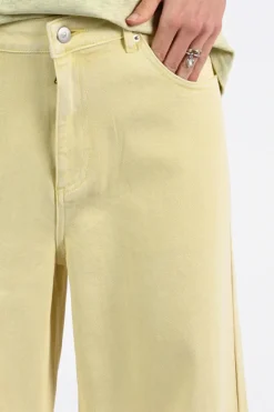Aimée the label silke Jeans Geel