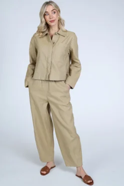 Knit-Ted 261p101 joan Blazer Camel