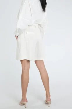 Marc Cain AC 83.04 W70 Short Ecru