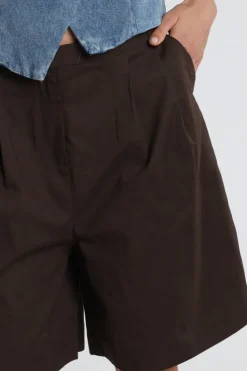 Neo Noir 168253 Short Bruin