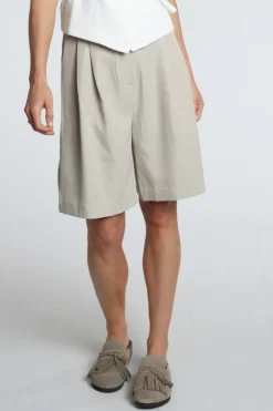 Neo Noir 164538 Short Zand