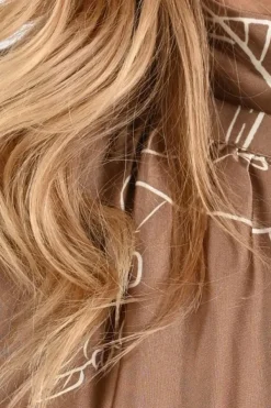 Nukus NKS01154 Blouse mouwloos Bruin
