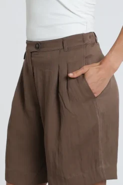 Yaya 01-321032-605 Short Bruin